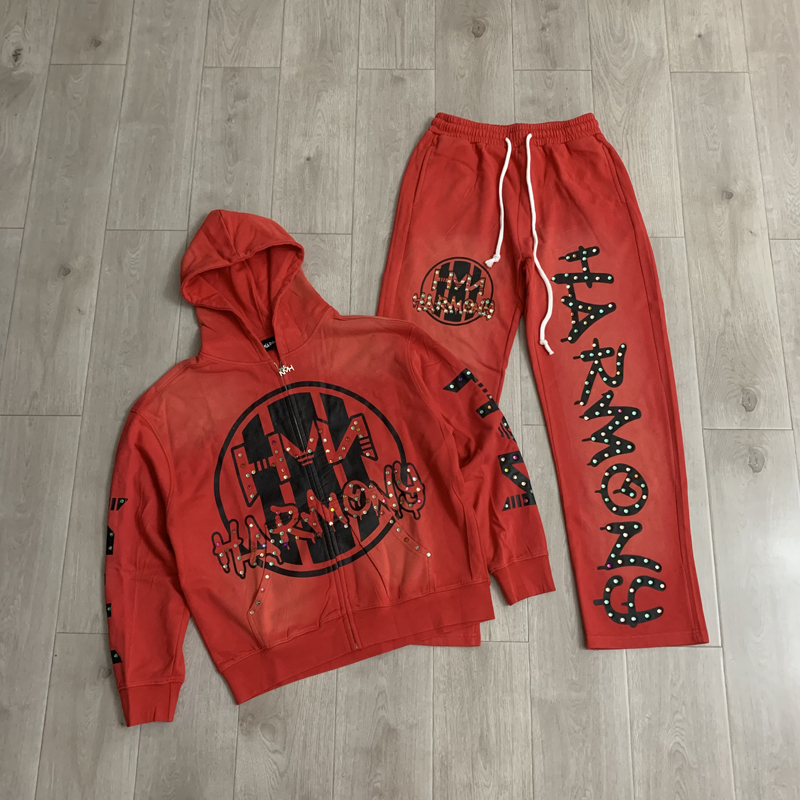 Street Fashion Brands - Setelan Hoodie dan Celana HARMONY dari