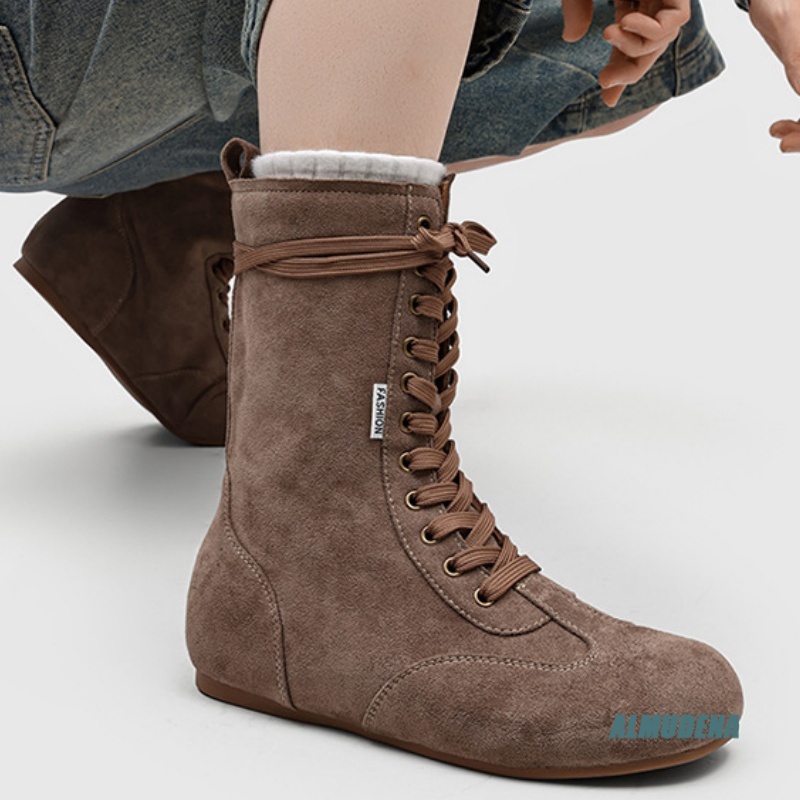 Street Fashion Winter 2026 - Sepatu Boots Pria Suede Setengah Betis