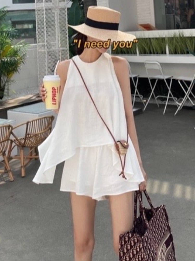 Street Fashion Now - Rompi Tanpa Lengan Modis dengan Potongan