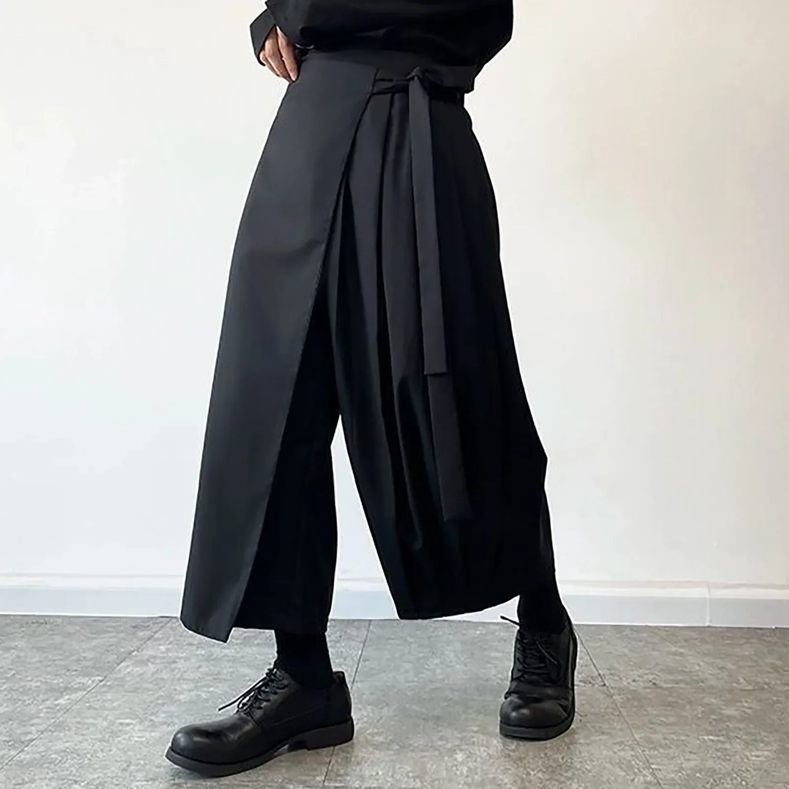 Street Fashion In Japanese - Celana Rok Pria Gaya Gelap Retro