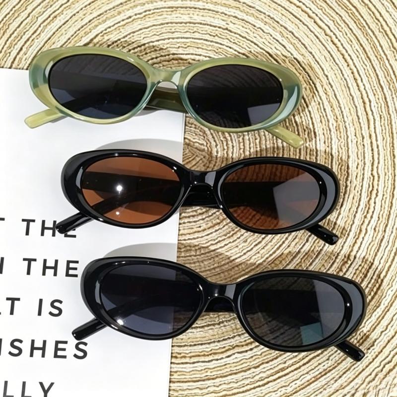 Street Fashion Photo - Kacamata Hitam Oval Retro untuk Pria