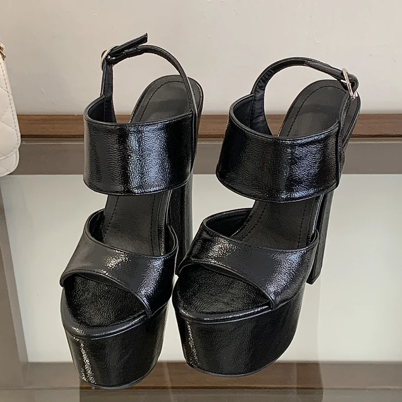 Eilyken Sandal Tali Gesper Uju - Street Fashion Styles ulasan dan harga