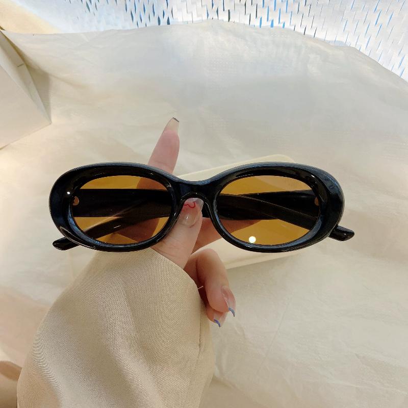 Kacamata Hitam Oval Retro untu - Street Fashion Photo ulasan dan harga